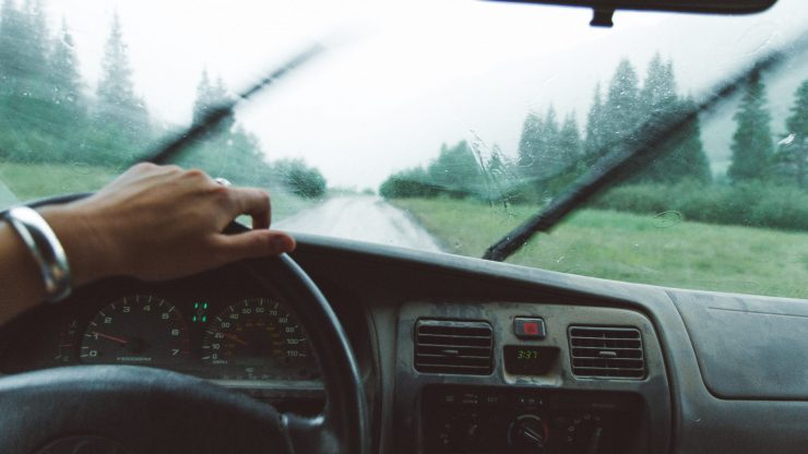 Pemandu perlu memastikan wiper kenderaan berada dalam keadaan baik bagi memastikan keselesaan pemanduan ketika hujan