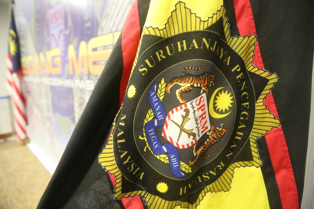 Beberapa individu termasuk penjawat awam ditahan Suruhanjaya Pencegahan Rasuah Malaysia (SPRM) membabitkan kes kartel tender kerajaan