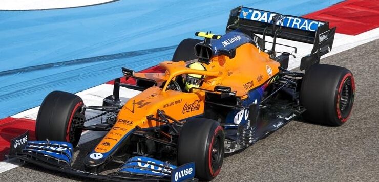 Lando Norris kekal bersama McLaren musim 2022.