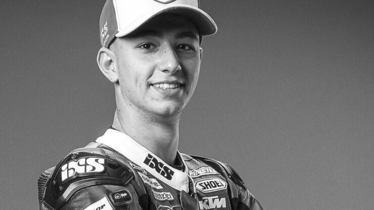 Pelumba Moto3 Jason Dupasquier meninggal dunia pada Ahad selepas terbabit dalam satu kemalangan ketika sesi kelayakan Moto3, Sabtu lalu