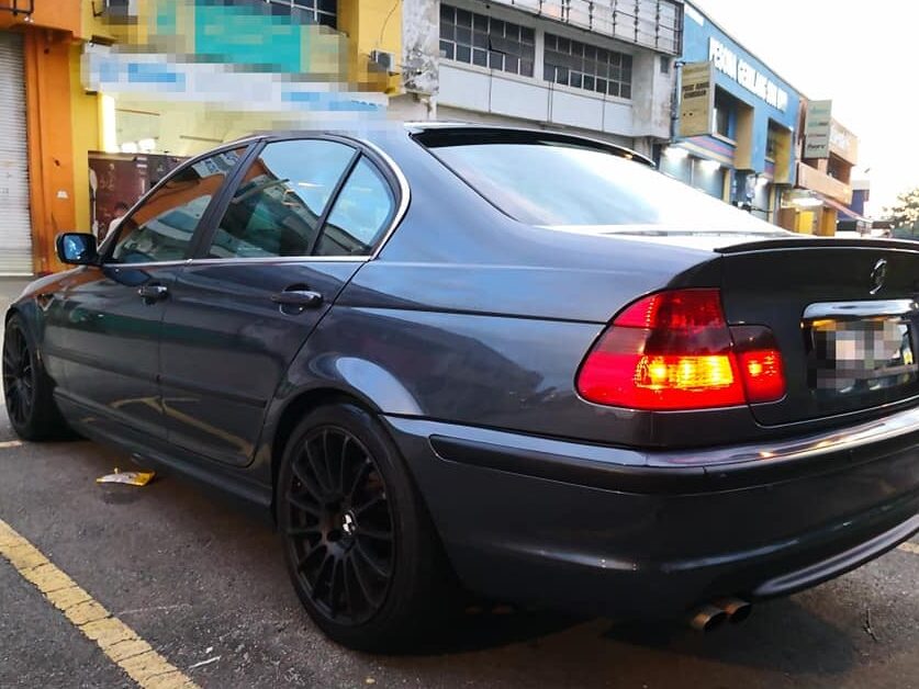 BMW 3 Series E46 318CI. - Foto ihsan Facebook/CK Lee