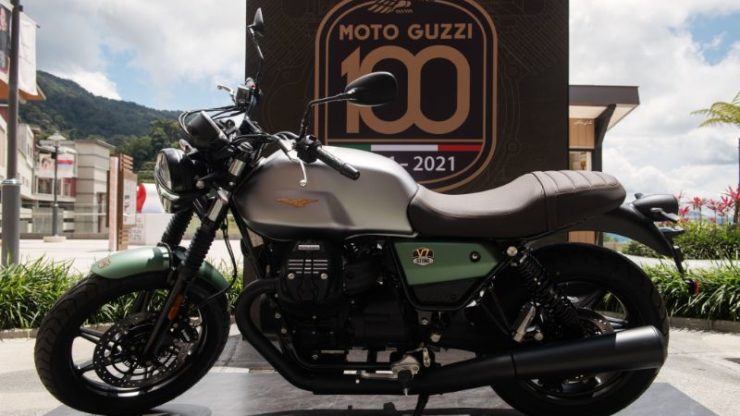 moto guzzi v7 stone centenario 2021 05
