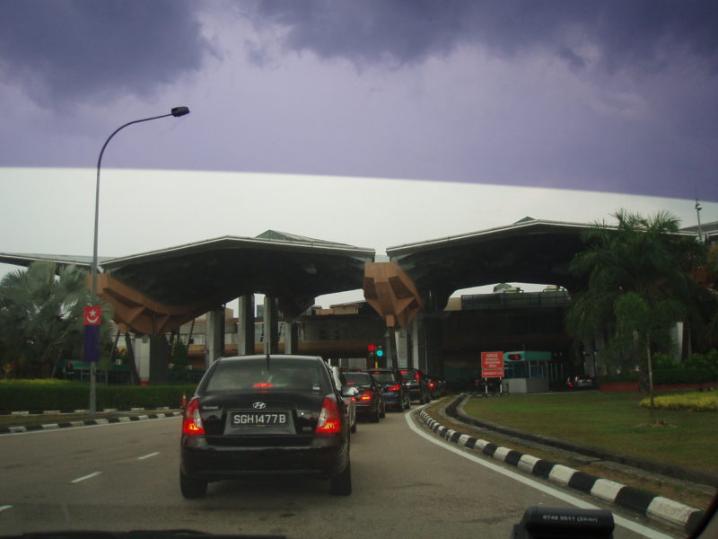 Kompleks Sultan Abu Bakar merupakan pintu sempadan di antara Malaysia dan Singapura. - Foto ihsan Wikipedia