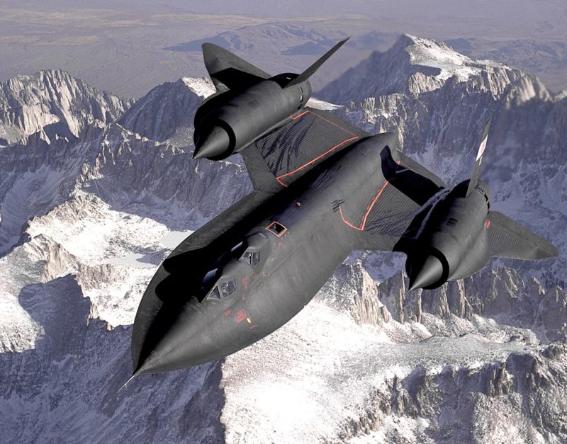 Setakat ini, pesawat jenis Lockheed SR-71 Blackbird adalah yang terpantas di dunia. - Foto ihsan Wikipedia