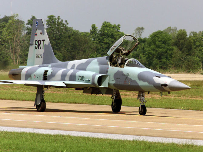 Jet F-5 milik Tentera Udara Diraja Thailand. - Foto ihsan Wikipedia