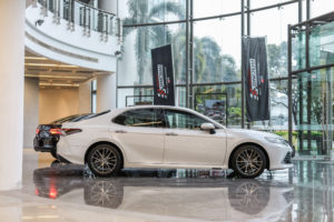 toyota camry 2022 drive 005