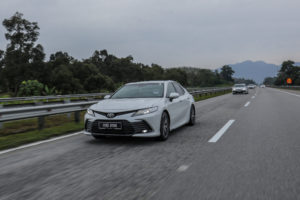 toyota camry 2022 drive 095