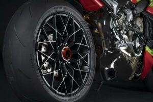 Ducati Streetfighter V4 Lamborghini 10