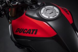 MY23_Ducati_Monster_SP _28__UC426313_Mid