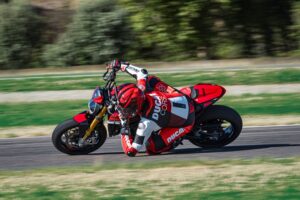 MY23_Ducati_Monster_SP _79__UC426906_Mid