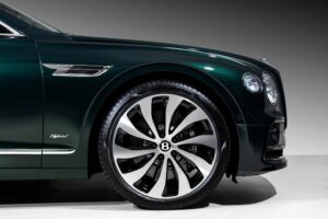 Bentley Flying Spur Hybrid 04