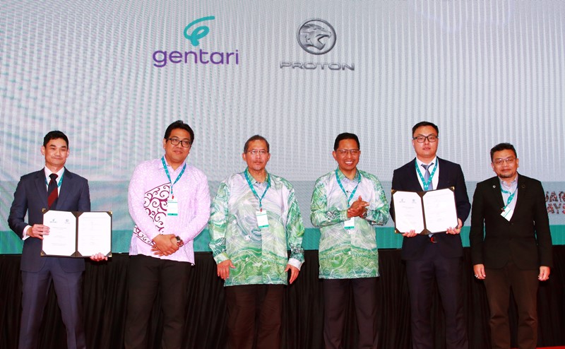 PRONET exchanged MoU with Gentari at IGEM 2022