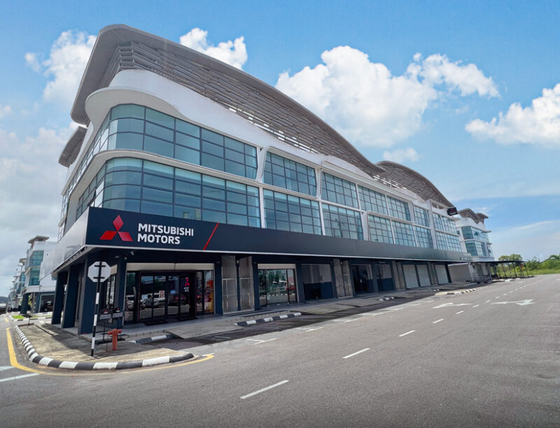 MMM and authorized dealer Auto Pacifica Sdn Bhd opened the first Mitsubishi Motors 4S Centre in Sarawak