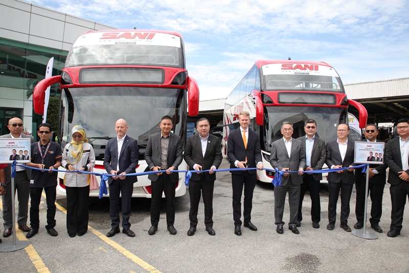 IMG_3 (Official ribbon cutting ceremony and the Volvo B11RLE handover to Sani Express Sdn Bhd)