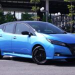 New Nissan LEAF_Vivid Blue Body with Super Black Roof