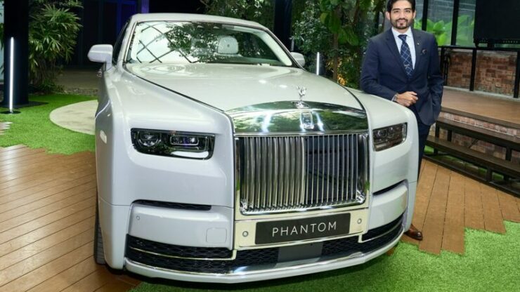 Anas Zawawi Khalid, Director of Rolls-Royce Motor Cars Kuala Lumpur launches Phantom Series II in Malaysia