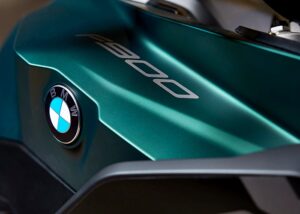 BMW F 900 XR Aurelius Green 2026.06