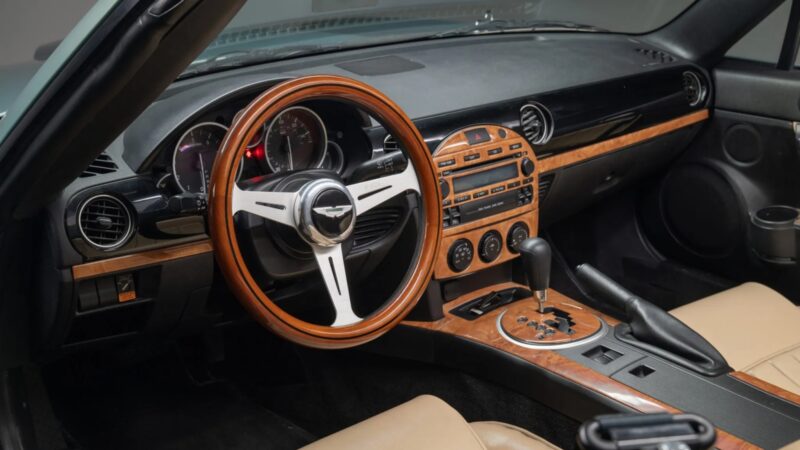 Mazda MX-5 NC Aston Martin Interior