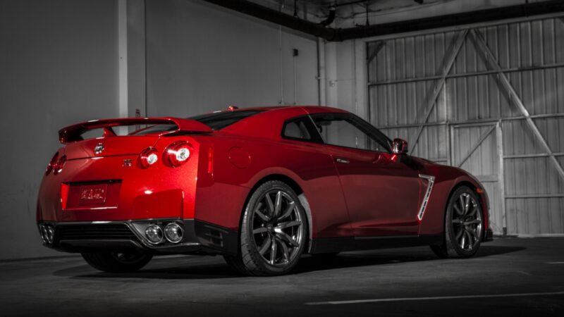 Nissan GT-R exterior