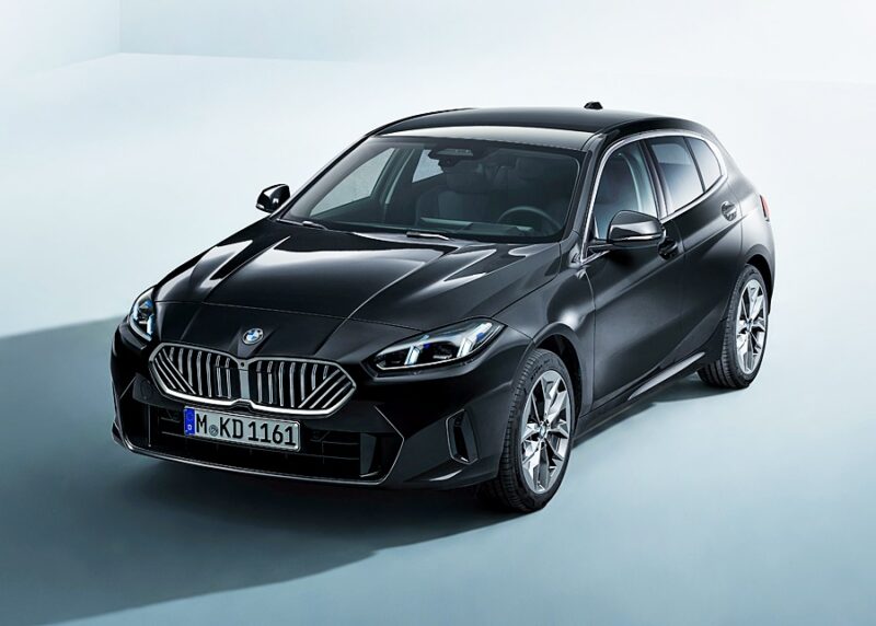 BMW 120 original sebagai varian asas di Jepun
