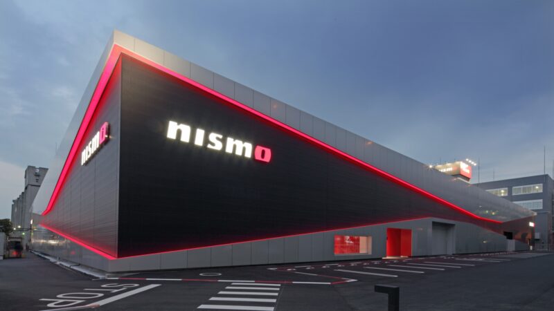 Nismo performance center 01