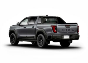 Toyota menawarkan beberapa aksesori tambahan untuk Hilux.