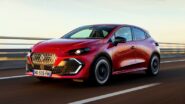 Bahagian depan dan sisi Clio Techno Eco-G 120 hp EDC