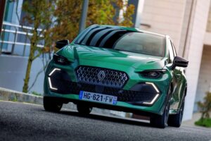 Clio Techno Eco-G 120 hp EDC (4)
