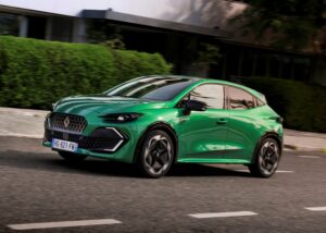 Clio Techno Eco-G 120 hp EDC (5)
