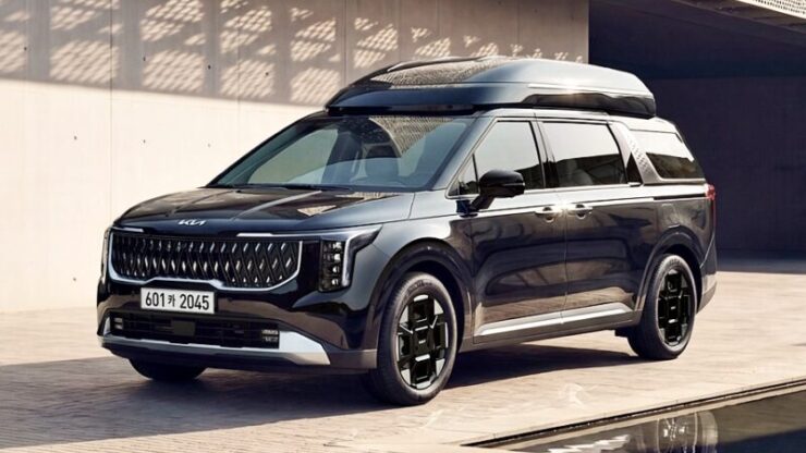 Bahagian depan Kia Carnival High Roof 2026
