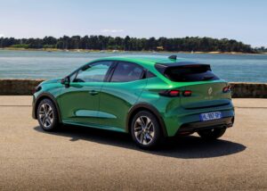Renault-Clio-Eco-G-120-auto-9