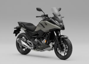 Gambar depan Honda NC750X 2027 Eropah