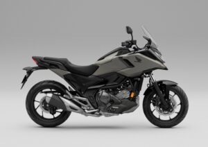 Gambar tepi Honda NC750X 2027 Eropah