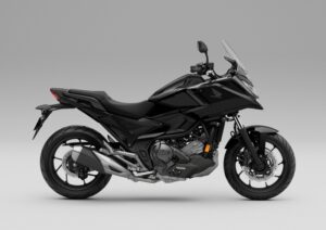 Gambar tepi Honda NC750X 2027 Eropah