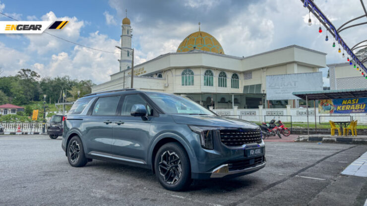 Kia Carnival pandu uji