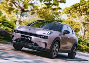 Gambar 3/4 Lynk&Co 06