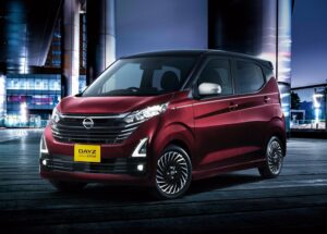 Gambar depan Nissan Dayz Highway Star Urban Chrome 2026