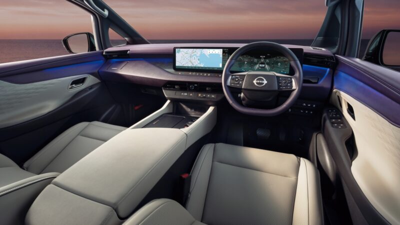 Nissan Elgrand interior