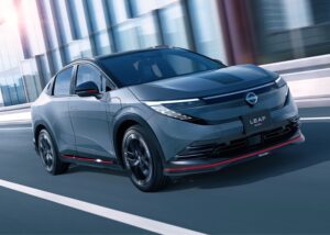 Gambar depan Nissan LEAF NISMO 2026