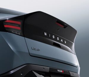 Gambar belakang Nissan LEAF NISMO 2026
