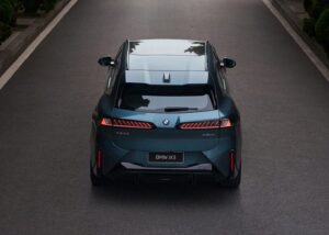 Gambar belakang BMW iX3