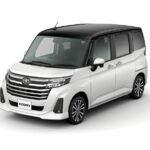 Gambar depan Toyota Roomy Custom GT