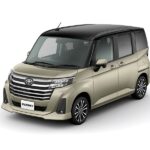 Gambar depan Toyota Roomy Custom GT