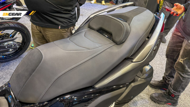 Yamaha XMAX 300 Tech Max 2026 (10)