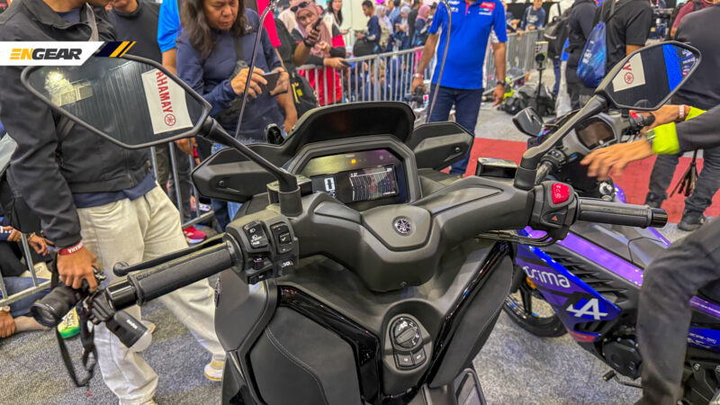 Yamaha XMAX 300 Tech Max 2026 (7)
