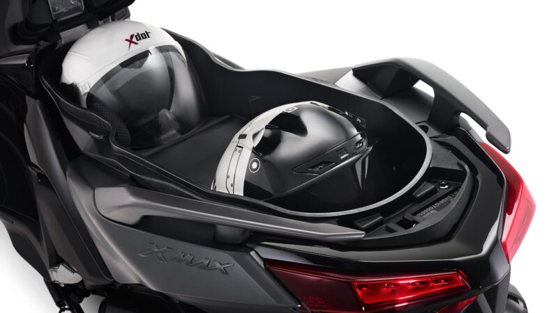 Yamaha XMax 300 Tech Max 2026 Official Pics (6)