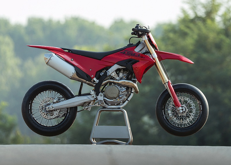 Gambar sisi Ducati Desmo450 SM 2027