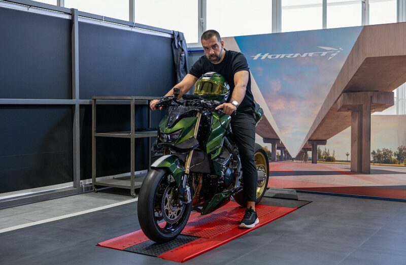 Gambar depan Honda CB750 Hornet ‘Mugen’ 2026