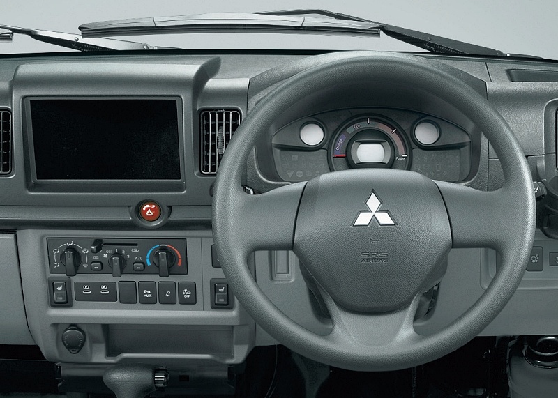 Gambar dalaman Mitsubishi Minicab EV 2027