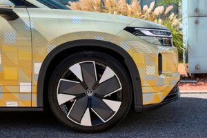 Gambar tepi Volkswagen ID. Tiguan